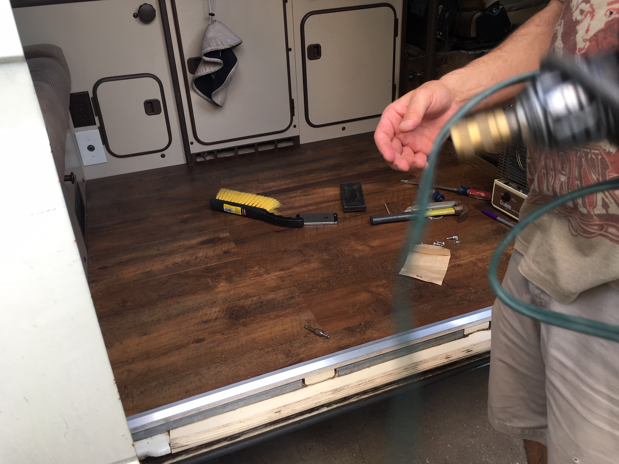 installing metal trim